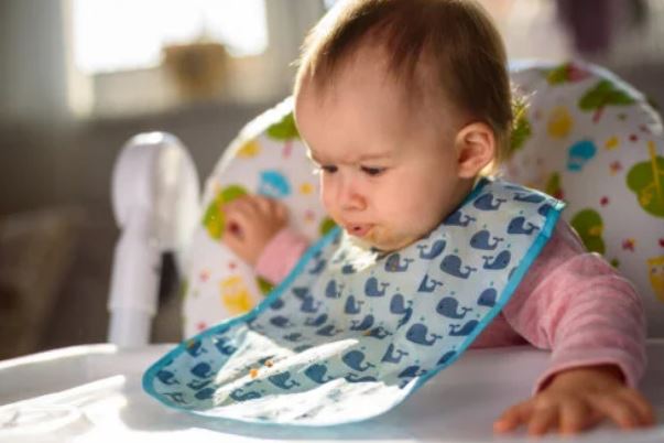 4 recommended first solid foods for a baby