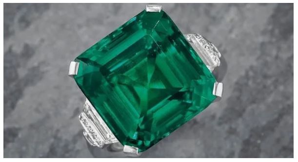 7 Most Expensive Emerald Rings You Can Find