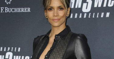 Halle Berry Biography