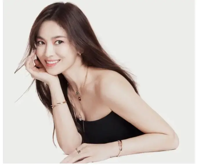 Top 10 Most Beautiful Asian Women
