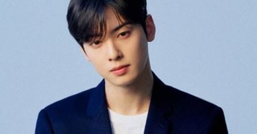 Top 10 Most Handsome Korean Actors 2021