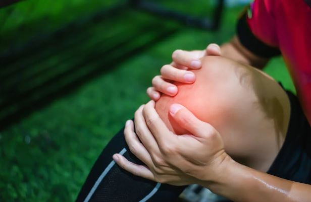 What is enthesitis and how can it be treated?